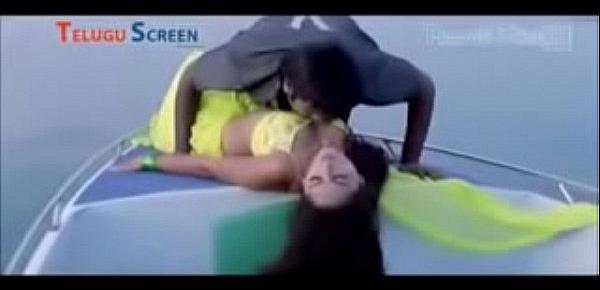  Anuska Shetty all hot  and Kiss Compilation (Actress from Bahubali 2)